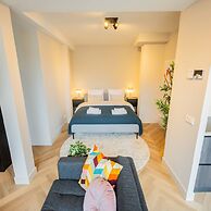 Studio Serviced Apartments With City View