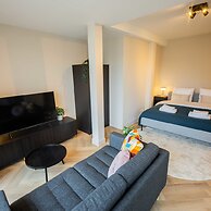 Studio Serviced Apartments With City View