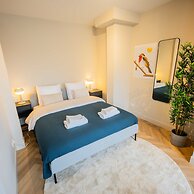 Studio Serviced Apartments With City View