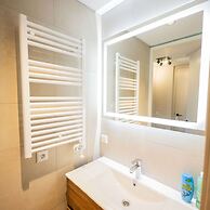 Studio Serviced Apartments With City View