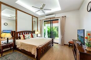 Champagne Pool Villa