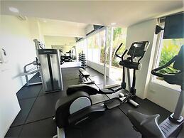 Maroon Studio at the Beachfront