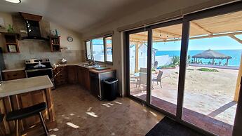 Casa Evita 4 Bedroom Beachfront Home