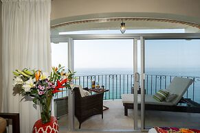 Breathtaking Ocean Views Quiet Penthouse
