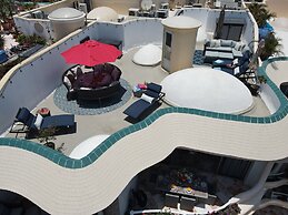Ocean Front Penthouse Pool Sleeps 8 People