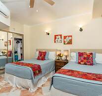 Ocean Front Penthouse Pool Sleeps 8 People