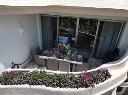 Ocean Front Penthouse Pool Sleeps 8 People