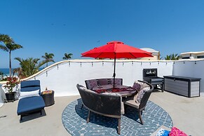 Ocean Front Penthouse Pool Sleeps 8 People