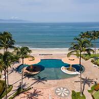 Ocean Front Penthouse Pool Sleeps 8 People