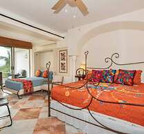 Ocean Front Penthouse Pool Sleeps 8 People