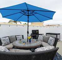 Ocean Front Penthouse Pool Sleeps 8 People