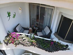 Ocean Front Penthouse Pool Sleeps 8 People