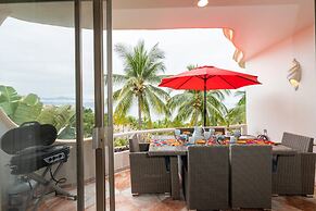 Ocean Front Penthouse Pool Sleeps 8 People