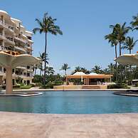 Ocean Front Penthouse Pool Sleeps 8 People