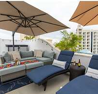 Ocean Front Penthouse Pool Sleeps 8 People
