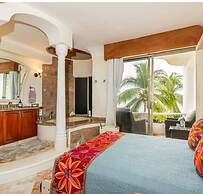 Ocean Front Penthouse Pool Sleeps 8 People