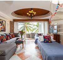 Ocean Front Penthouse Pool Sleeps 8 People