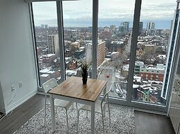 Waterfront Yonge Apartments