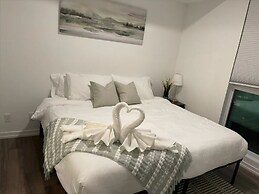 Waterfront Jane Retreat