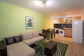 Modern and Bright Apartments Near Center