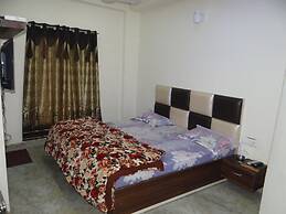 Hotel Paras Una