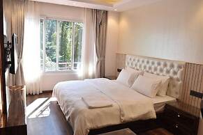 THE CEDAR VILLA