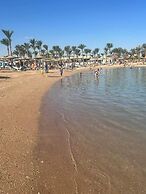 Hostgool Beach Chalets Mirage Bay Resort & aqua park