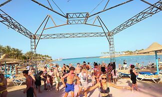 Hostgool Beach Chalets Mirage Bay Resort & aqua park