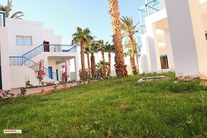 Hostgool Beach Chalets Mirage Bay Resort & aqua park
