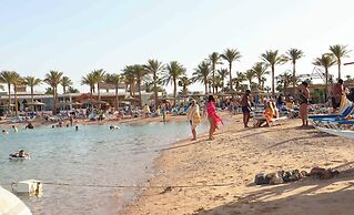 Hostgool Beach Chalets Mirage Bay Resort & aqua park