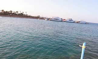 Hostgool Beach Chalets Mirage Bay Resort & aqua park