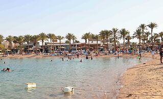 Hostgool Beach Chalets Mirage Bay Resort & aqua park