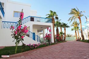 Hostgool Beach Chalets Mirage Bay Resort & aqua park