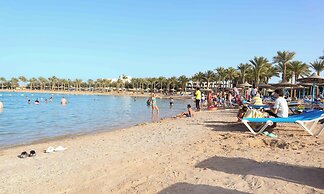 Hostgool Beach Chalets Mirage Bay Resort & aqua park