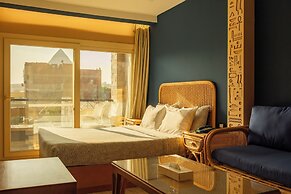 Jimmy Pyramids Hotel