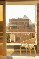 Jimmy Pyramids Hotel