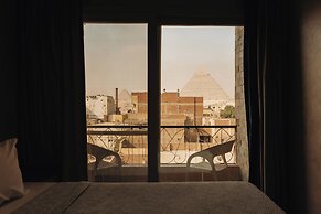 Jimmy Pyramids Hotel