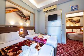 Tanha Hotel