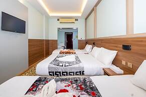 Tanha Hotel