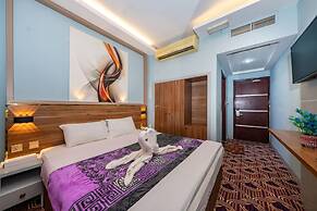 Tanha Hotel