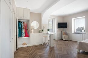 Cyrus&Janus flats