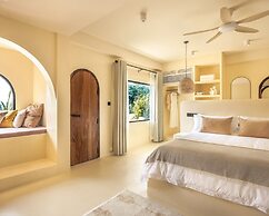 Isla Retreat