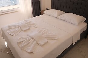Sea Door Hotel
