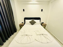 Sea Door Hotel