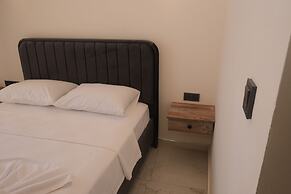Sea Door Hotel