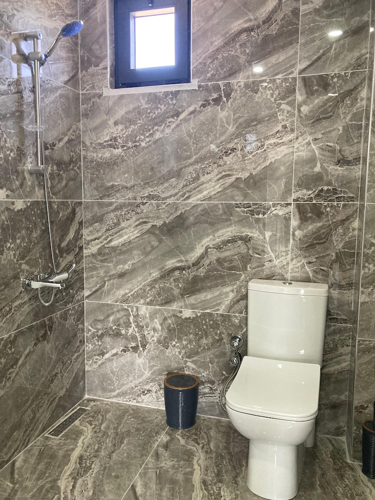 BAZYEL OTEL