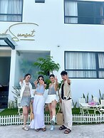 Island Sunset Hotel