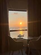 Island Sunset Hotel