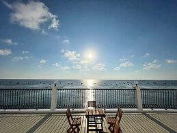 Island Sunset Hotel