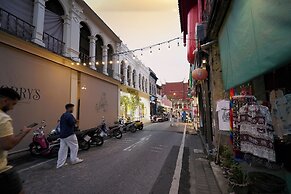 Hawa House Phuket Oldtown